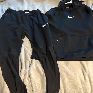 Men’s Nike Sweatsuit Set